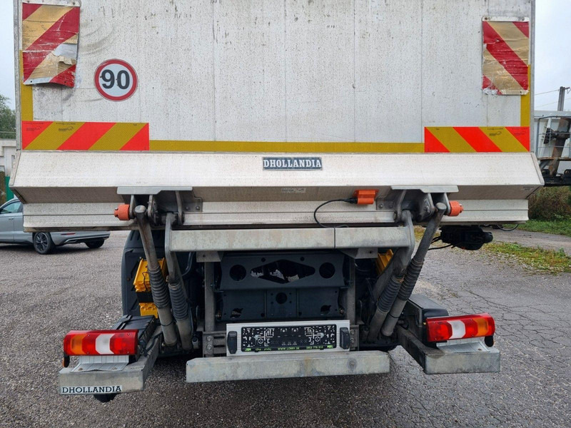 Mercedes-Benz ATEGO 1323 4x4 Refrigerated CARRIER XARIOS 600MT + Tail Lift - Camion frigorifique: photos 4 Mercedes-Benz ATEGO 1323 4x4 Refrigerated CARRIER XARIOS 600MT + Tail Lift - Camion frigorifique: photos 4