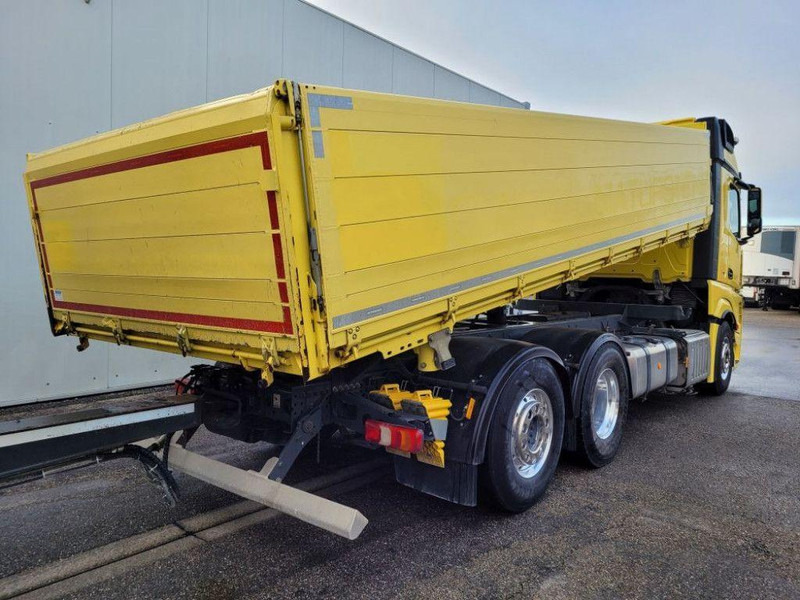 Mercedes-Benz Actros 2551 - Camion benne: photos 4 Mercedes-Benz Actros 2551 - Camion benne: photos 4