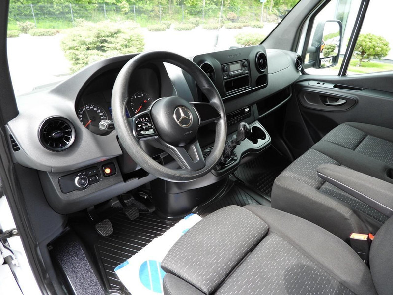 Mercedes-Benz SPRINTER 316 PLANDEKA WINDA 8 PALET WEBASTO TEMPOMAT KLIMATYZACJ - Utilitaire rideaux coulissants (PLSC): photos 2 Mercedes-Benz SPRINTER 316 PLANDEKA WINDA 8 PALET WEBASTO TEMPOMAT KLIMATYZACJ - Utilitaire rideaux coulissants (PLSC): photos 2
