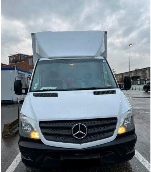 Mercedes-Benz Sprinter Koffer + Tail lift - Fourgon grand volume: photos 1 Mercedes-Benz Sprinter Koffer + Tail lift - Fourgon grand volume: photos 1