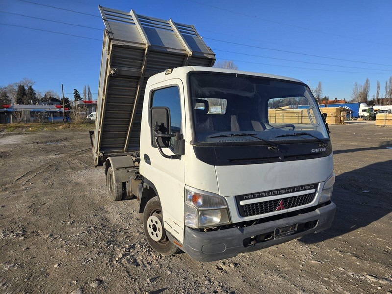 Mitsubishi Canter Fuso 3,0 d - 3 sided Tipper - Utilitaire benne: photos 1 Mitsubishi Canter Fuso 3,0 d - 3 sided Tipper - Utilitaire benne: photos 1