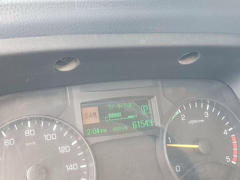 Camion plateau, Camion grue Mitsubishi Fuso Canter 7C15 - Flatbed truck + crane: photos 6 Camion plateau, Camion grue Mitsubishi Fuso Canter 7C15 - Flatbed truck + crane: photos 6