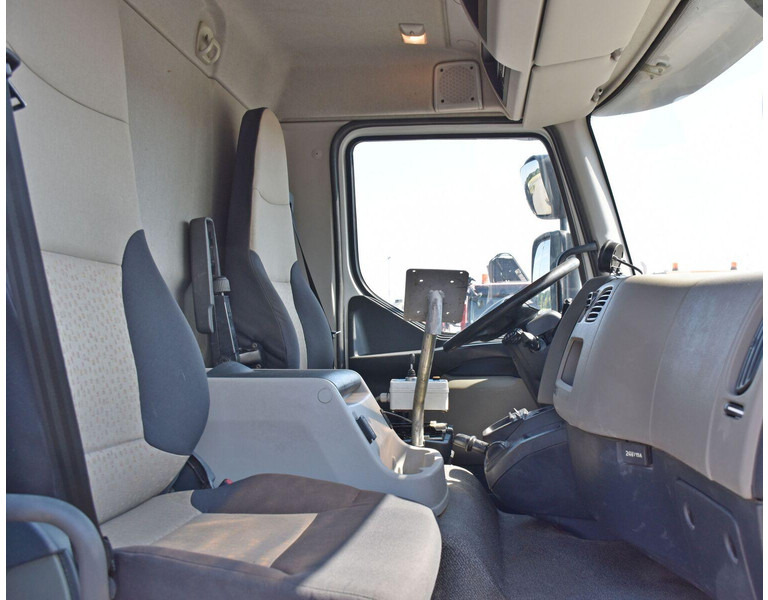Camion benne, Camion grue Renault MIDLUM 220 DXI: photos 10 Camion benne, Camion grue Renault MIDLUM 220 DXI: photos 10