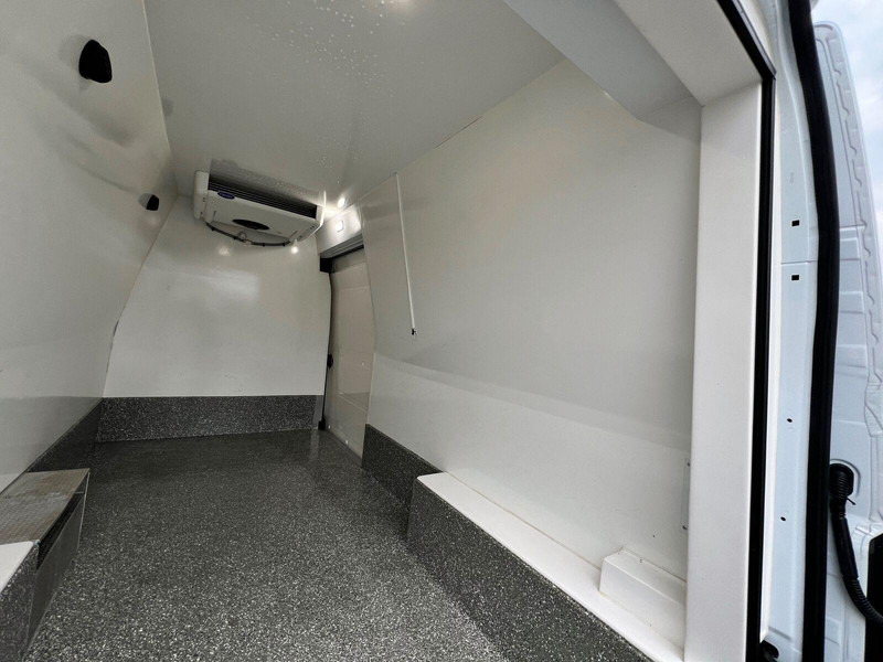 Utilitaire frigorifique Renault Master 180 DCI L3H3 Furgon Chłodnia/Mroźnia GRAU, Salon PL, Jede: photos 20 Utilitaire frigorifique Renault Master 180 DCI L3H3 Furgon Chłodnia/Mroźnia GRAU, Salon PL, Jede: photos 20