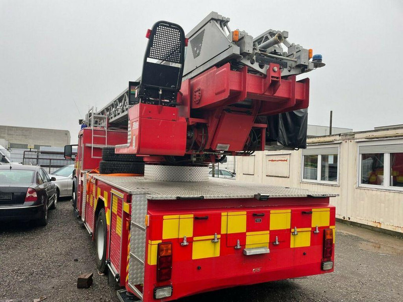 Scania P94-300 Emelőkosaras 33m - Camion avec nacelle: photos 4 Scania P94-300 Emelőkosaras 33m - Camion avec nacelle: photos 4