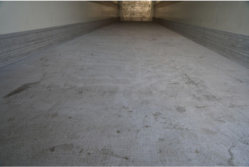 Semi-remorque frigorifique Schmitz Cargobull CHŁODNIA / THERMO KING SLX 300 / HAKÓWKA / OŚ PODNOSZONA / KOSZ: photos 19 Semi-remorque frigorifique Schmitz Cargobull CHŁODNIA / THERMO KING SLX 300 / HAKÓWKA / OŚ PODNOSZONA / KOSZ: photos 19