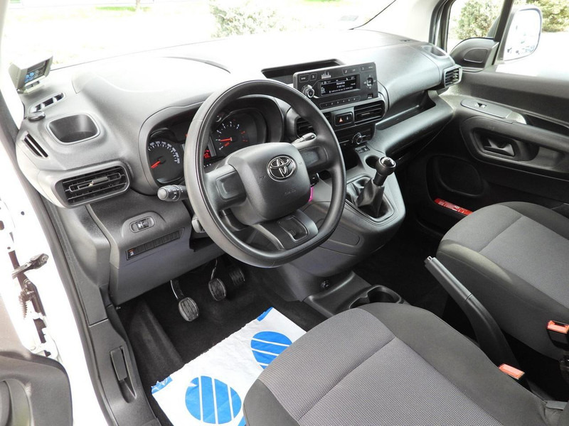 Toyota PROACE CITY  FURGON CHŁODNIA  -15*C ZASILANIE 230V TEMPOMAT KLIM - Utilitaire frigorifique: photos 2 Toyota PROACE CITY  FURGON CHŁODNIA  -15*C ZASILANIE 230V TEMPOMAT KLIM - Utilitaire frigorifique: photos 2