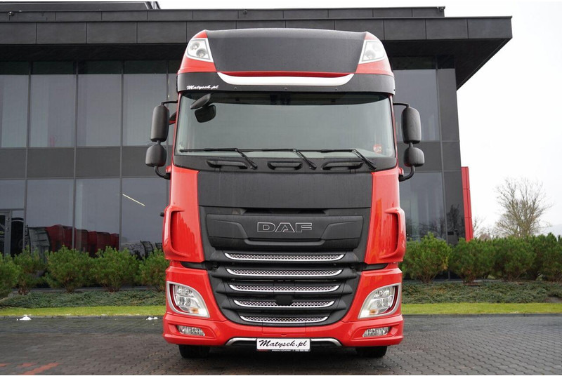 DAF XF 480 / LOW DECK / SUPER SPACE CAB / MEGA / 2021 - Tracteur routier: photos 3 DAF XF 480 / LOW DECK / SUPER SPACE CAB / MEGA / 2021 - Tracteur routier: photos 3