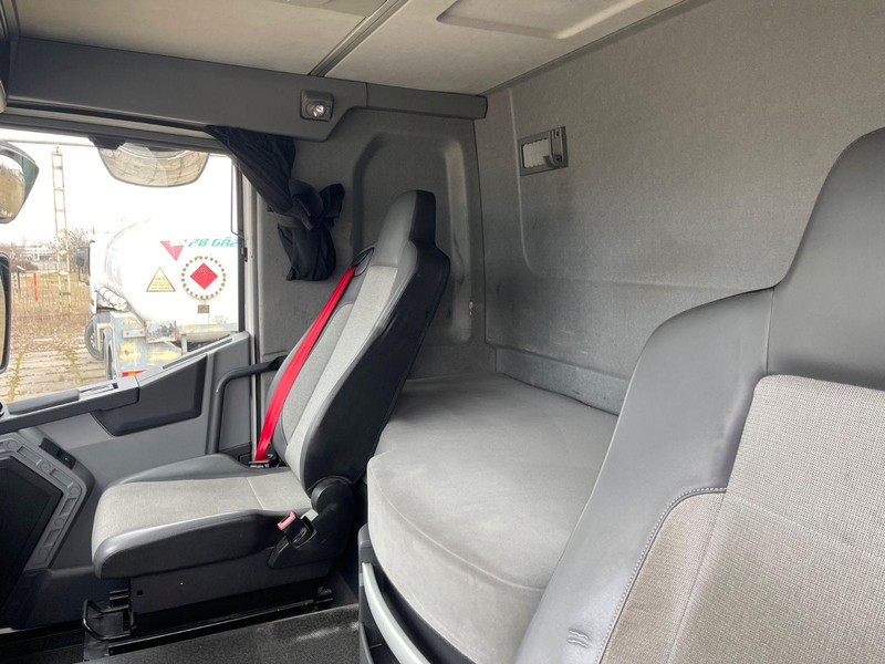 Tracteur routier Renault T-460 euro6 BIG-ADR!!!: photos 10 Tracteur routier Renault T-460 euro6 BIG-ADR!!!: photos 10