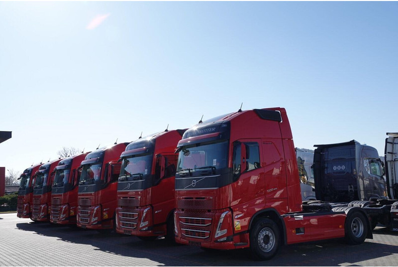 Volvo FH 500 / I-SAVE / XXL / I-PARK COOL NOWY MODEL / OPONY 100 % / - Tracteur routier: photos 2 Volvo FH 500 / I-SAVE / XXL / I-PARK COOL NOWY MODEL / OPONY 100 % / - Tracteur routier: photos 2