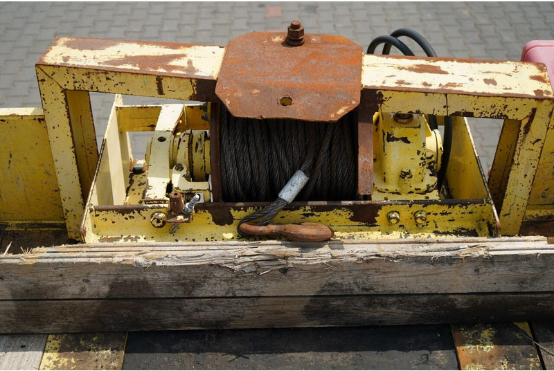 Semi-remorque surbaissé Verem NACZEPA LAWETA / NISKOPODWOZIOWA / 13.M / NAJAZDY HYDRAULICZNE: photos 19