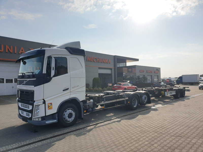 Volvo FH 460 EURO 6 BDF SWAP CHASSIS + TRAILER FLIEGL TWP180 - Châssis cabine: photos 1 Volvo FH 460 EURO 6 BDF SWAP CHASSIS + TRAILER FLIEGL TWP180 - Châssis cabine: photos 1