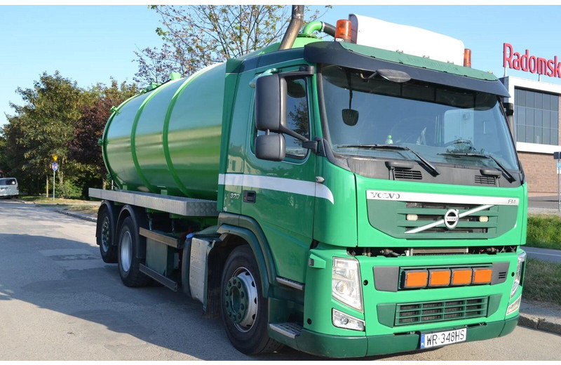 Volvo FM 370 - Vacuum truck - Camion hydrocureur: photos 2 Volvo FM 370 - Vacuum truck - Camion hydrocureur: photos 2