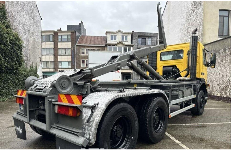 Camion ampliroll Volvo FM12 6x6 Hook lift: photos 10 Camion ampliroll Volvo FM12 6x6 Hook lift: photos 10