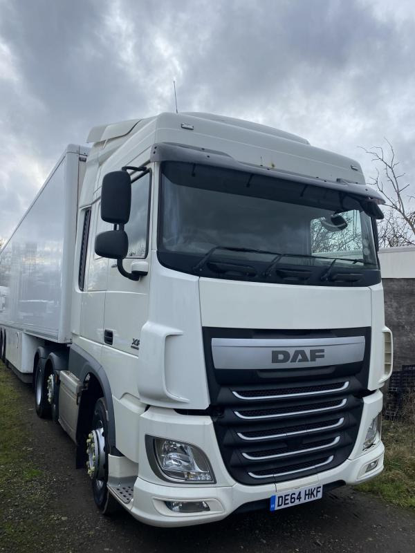 DAF FTG XF 460 Space Cab Auto Euro 6 - Tracteur routier: photos 1 DAF FTG XF 460 Space Cab Auto Euro 6 - Tracteur routier: photos 1
