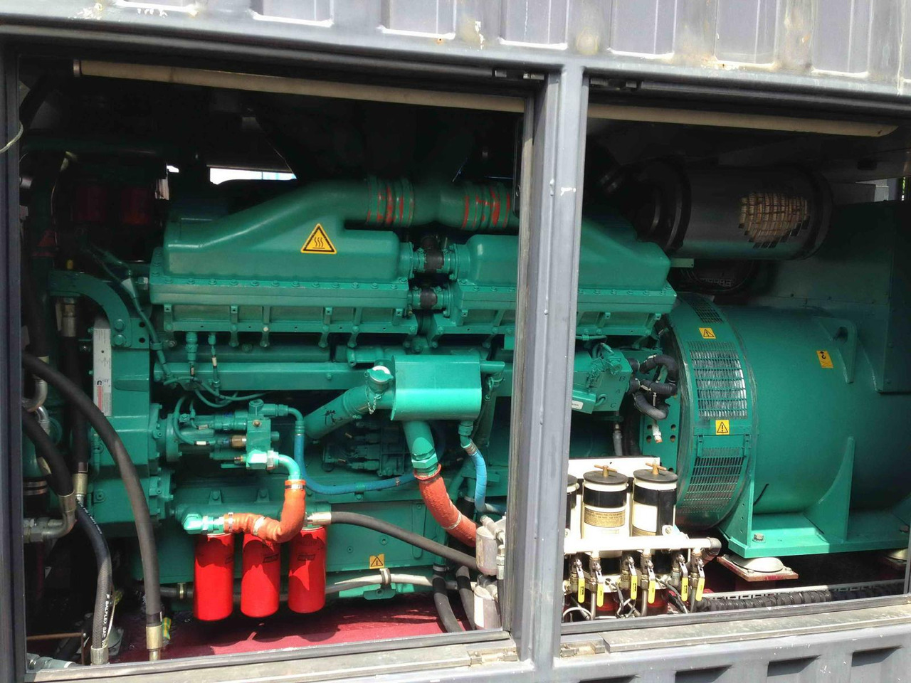 Cummins Generator 1000 KW 1250 KVA powerd by QSK45-G4 Engine - Groupe électrogène: photos 3 Cummins Generator 1000 KW 1250 KVA powerd by QSK45-G4 Engine - Groupe électrogène: photos 3