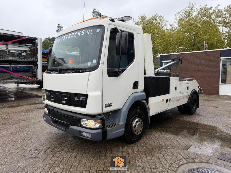 DAF FA LF45 EURO 3 - MANUAL - TOWTRUCK/AFSLEPER/ABSCHLEPP - BELGIUM TRUCK - TUV/APK 06/2026 - TOP! - Remorqueuse: photos 1 DAF FA LF45 EURO 3 - MANUAL - TOWTRUCK/AFSLEPER/ABSCHLEPP - BELGIUM TRUCK - TUV/APK 06/2026 - TOP! - Remorqueuse: photos 1