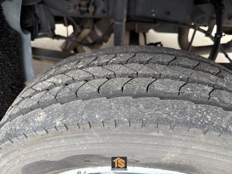 DAF FA LF45G08 MANUAL - EURO 5 - WERKSTATT/WERKPLAATS/SERVICE WAGEN - APK/TUV 07/2026 - NL TRUCK - TOP! - Camion fourgon: photos 4 DAF FA LF45G08 MANUAL - EURO 5 - WERKSTATT/WERKPLAATS/SERVICE WAGEN - APK/TUV 07/2026 - NL TRUCK - TOP! - Camion fourgon: photos 4