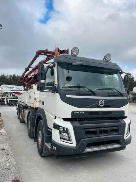 Volvo FMX500 8x4 / JUN JIN 43 mtr pump - Camion pompe: photos 2 Volvo FMX500 8x4 / JUN JIN 43 mtr pump - Camion pompe: photos 2