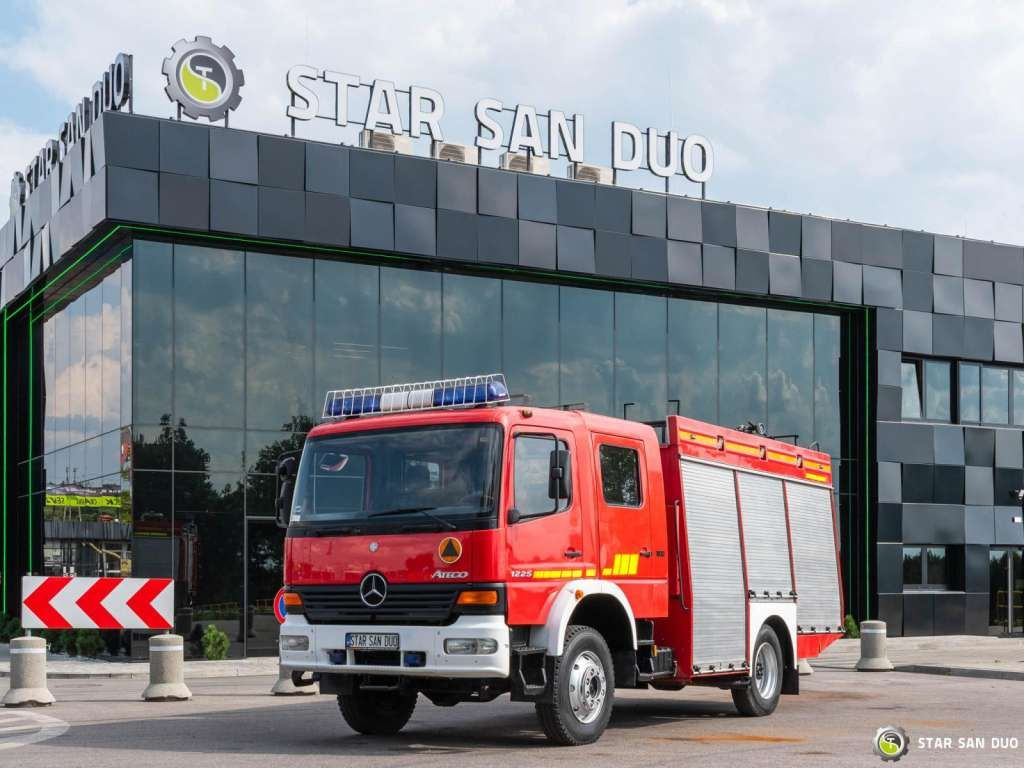 Mercedes-Benz 4x4 ATEGO 1225 CNBOP Fire Brigade - Camion: photos 1 Mercedes-Benz 4x4 ATEGO 1225 CNBOP Fire Brigade - Camion: photos 1