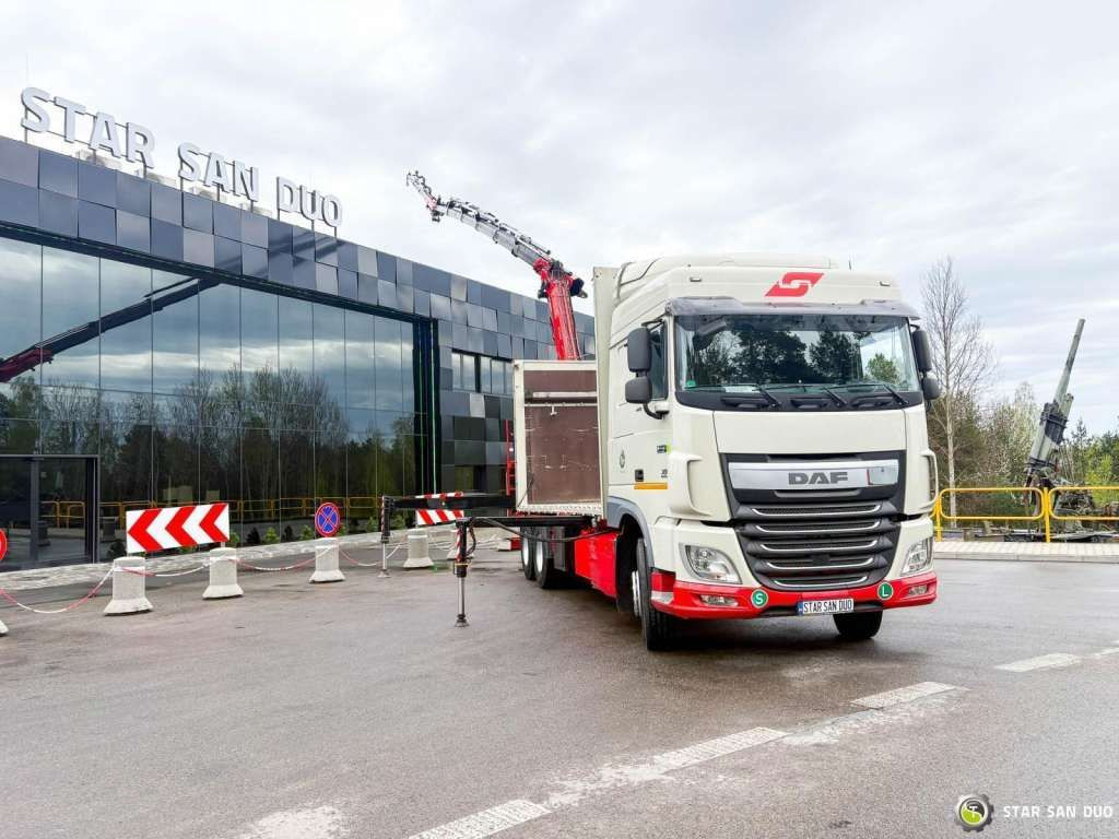 DAF XF 440 6x2 Fassi F365 FLY JIBCranePallet Grippe - Camion grue: photos 2 DAF XF 440 6x2 Fassi F365 FLY JIBCranePallet Grippe - Camion grue: photos 2