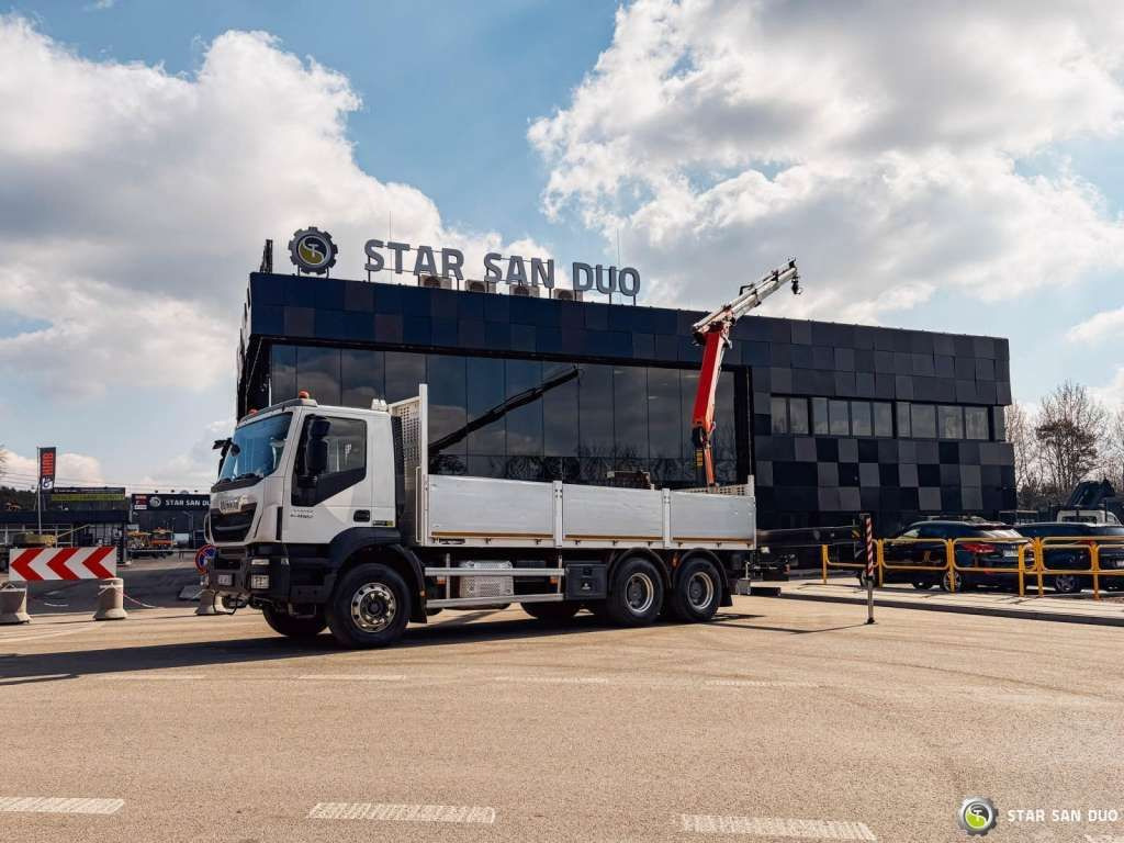 Iveco TRAKKER 450 6x4 PALFINGER PK 18502 SH Rotator - Camion grue: photos 5 Iveco TRAKKER 450 6x4 PALFINGER PK 18502 SH Rotator - Camion grue: photos 5