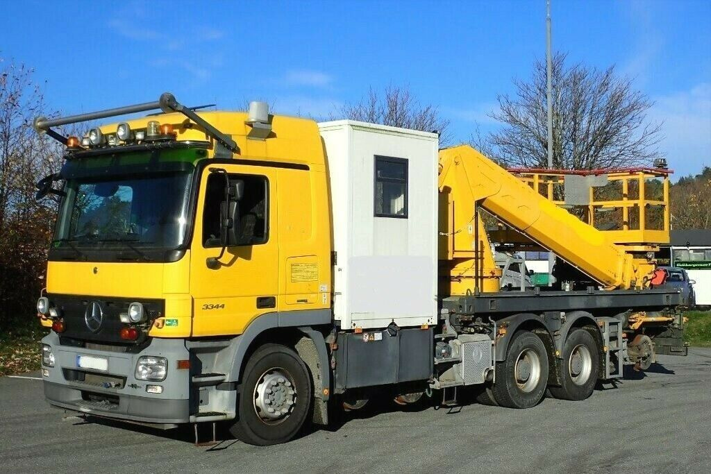 Mercedes-Benz 3344 SRT SCHÖRLING Road Rail Railway Zweiweg . - Camion avec nacelle: photos 3 Mercedes-Benz 3344 SRT SCHÖRLING Road Rail Railway Zweiweg . - Camion avec nacelle: photos 3
