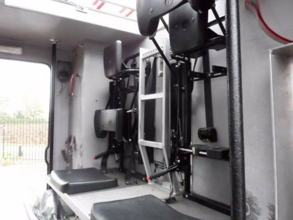 Camion de pompier Mercedes-Benz ACTROS 1835 Feuerwehr 2080 L Fire Unit !!: photos 11