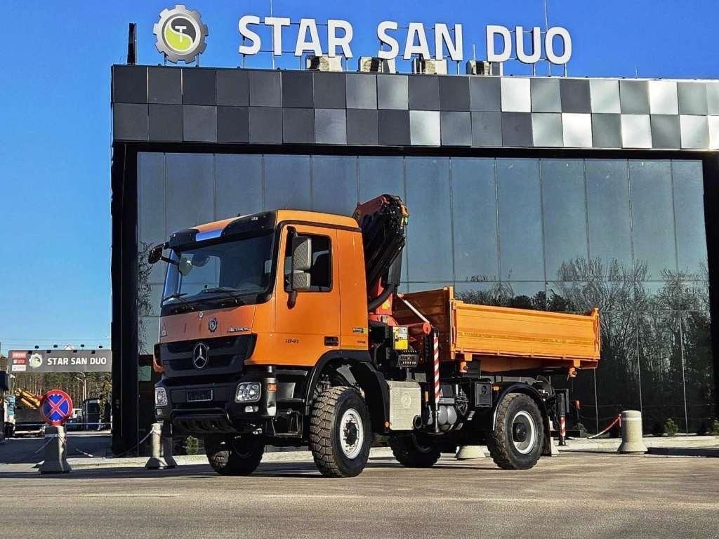 Mercedes-Benz ACTROS 1841 4x4 PALFINGER PK 22002 CRANE KIPER - Camion benne, Camion grue: photos 3 Mercedes-Benz ACTROS 1841 4x4 PALFINGER PK 22002 CRANE KIPER - Camion benne, Camion grue: photos 3