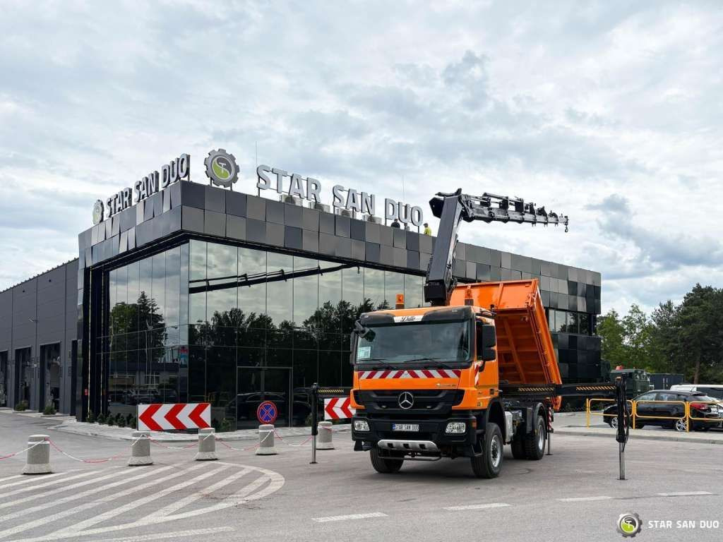 Mercedes-Benz Actros 1841 AK 4x4 Hiab 288E-7 Crane Kipper - Camion benne: photos 2 Mercedes-Benz Actros 1841 AK 4x4 Hiab 288E-7 Crane Kipper - Camion benne: photos 2