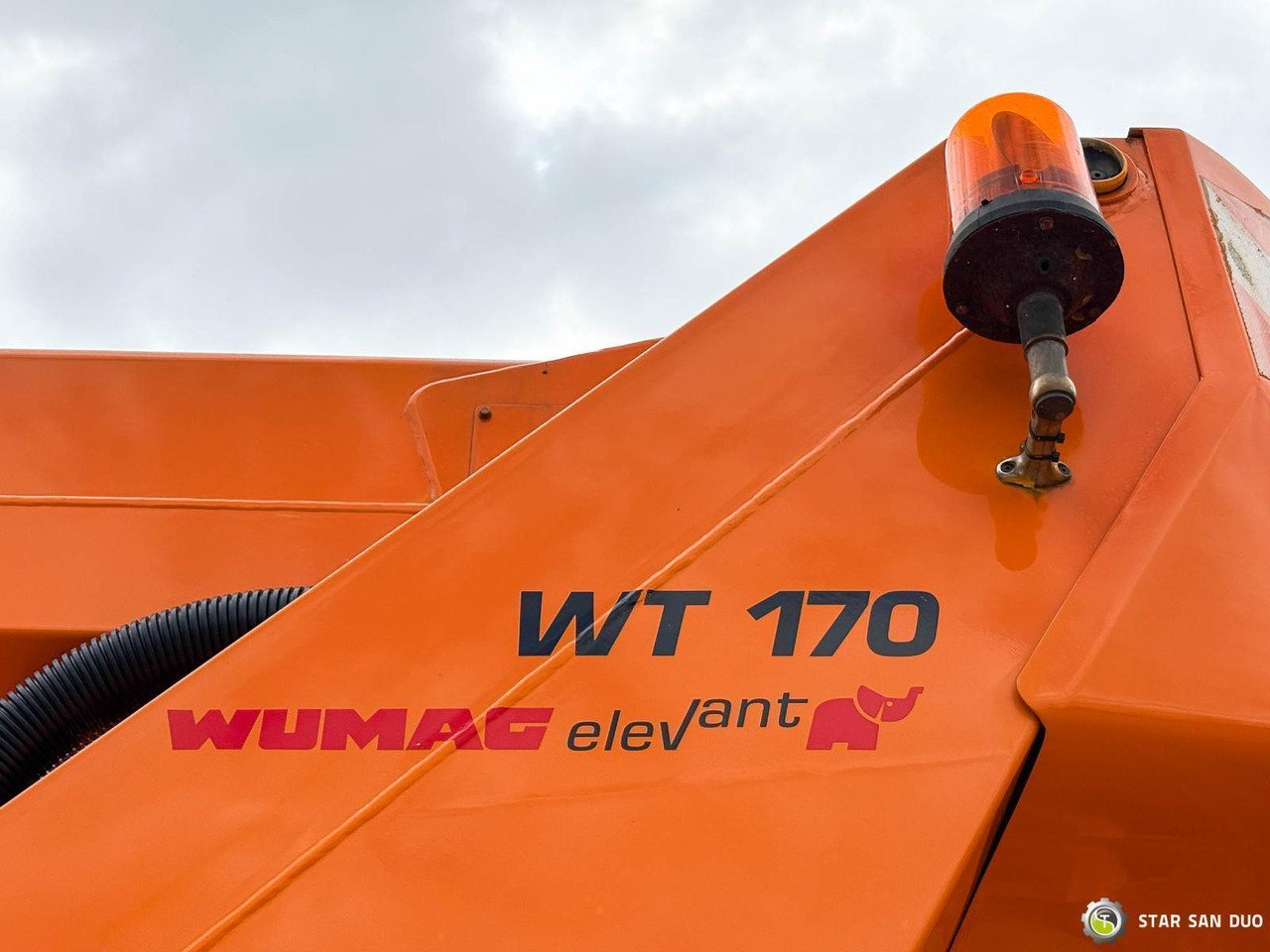 Camion avec nacelle : photos 22 Camion avec nacelle : photos 22