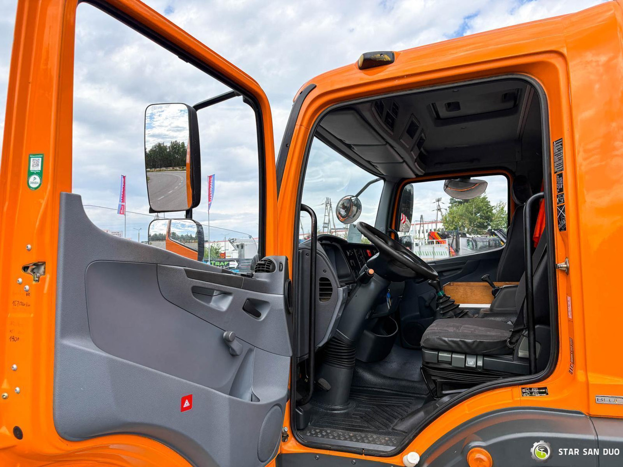 Camion avec nacelle : photos 12 Camion avec nacelle : photos 12