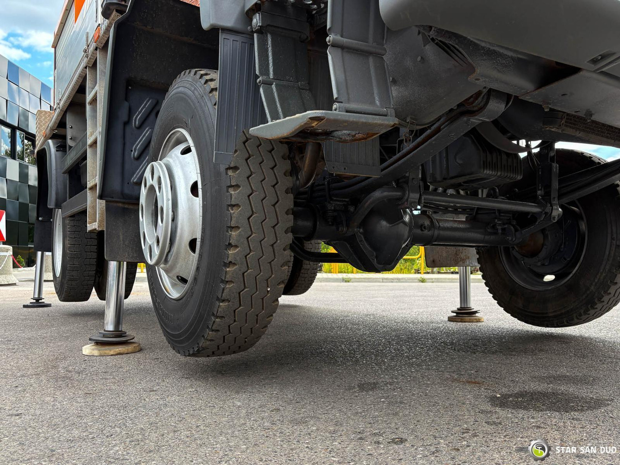 Camion avec nacelle : photos 24 Camion avec nacelle : photos 24