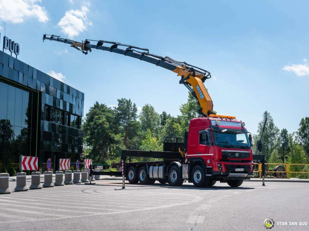 Volvo FMX 500 8x2 Effer 585 Fly Jib Winch Crane Kran - Camion grue: photos 4 Volvo FMX 500 8x2 Effer 585 Fly Jib Winch Crane Kran - Camion grue: photos 4