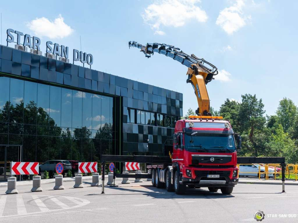 Volvo FMX 500 8x2 Effer 585 Fly Jib Winch Crane Kran - Camion grue: photos 5 Volvo FMX 500 8x2 Effer 585 Fly Jib Winch Crane Kran - Camion grue: photos 5