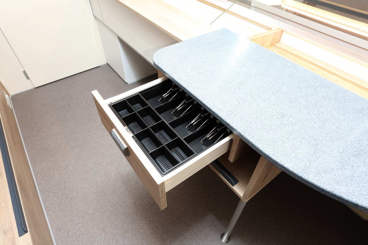 Tourenmobil BORCO HÖHNS - Camion magasin: photos 4 Tourenmobil BORCO HÖHNS - Camion magasin: photos 4