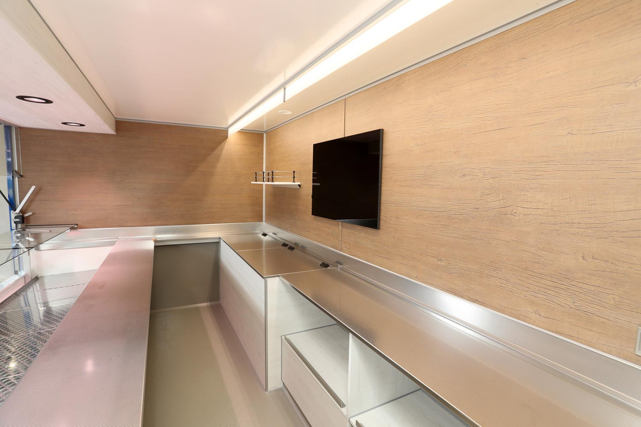 Verkaufsanhänger BORCO HÖHNS - Remorque magasin: photos 5 Verkaufsanhänger BORCO HÖHNS - Remorque magasin: photos 5