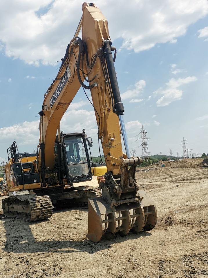 CATERPILLAR 320 E - Pelle sur chenille: photos 5 CATERPILLAR 320 E - Pelle sur chenille: photos 5