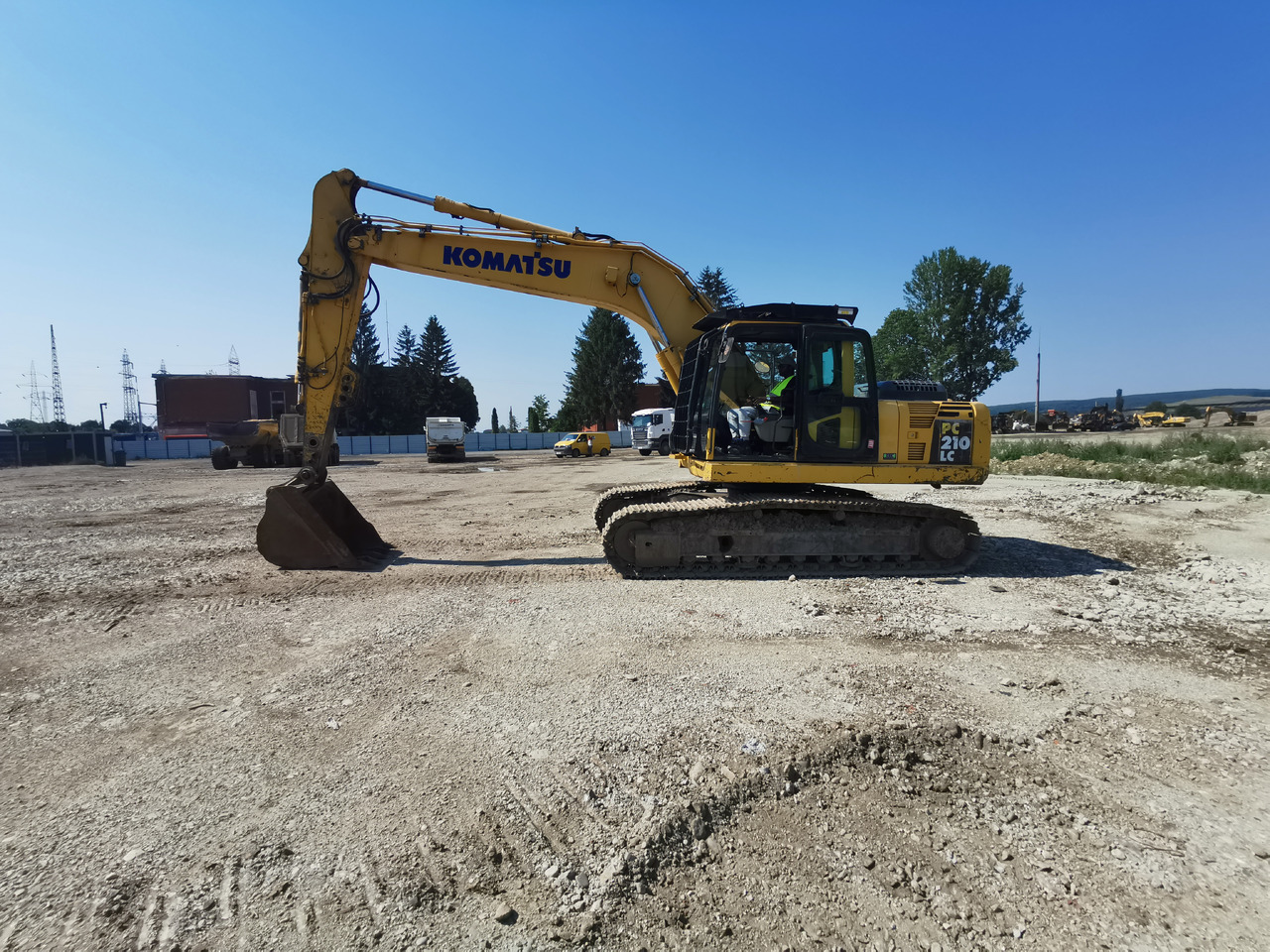KOMATSU PC210 LC - 8 - Pelle: photos 1 KOMATSU PC210 LC - 8 - Pelle: photos 1