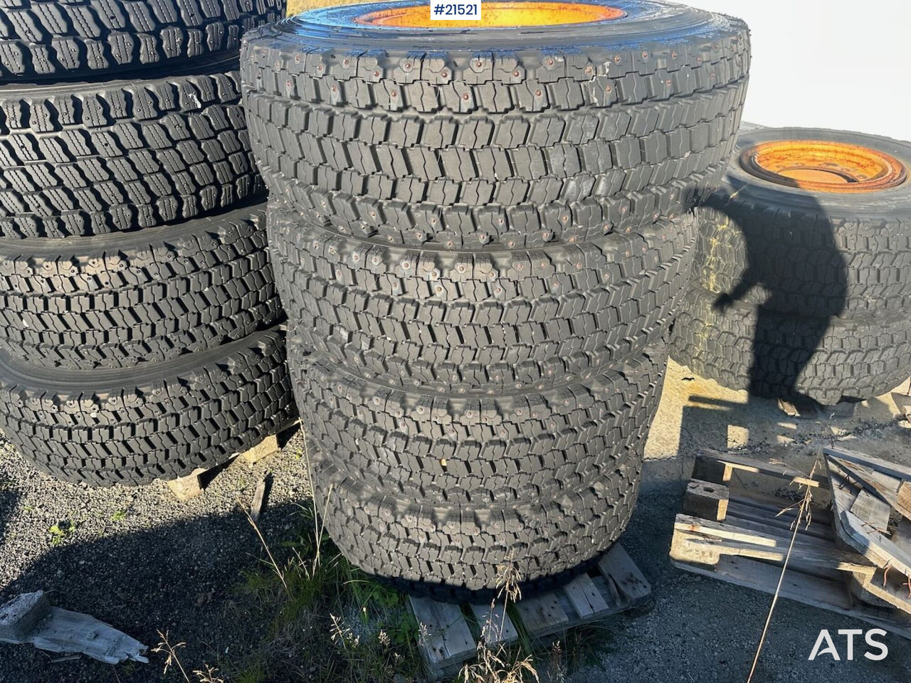 Bridgestone dekk - Pneu pour Engins de chantier: photos 1 Bridgestone dekk - Pneu pour Engins de chantier: photos 1