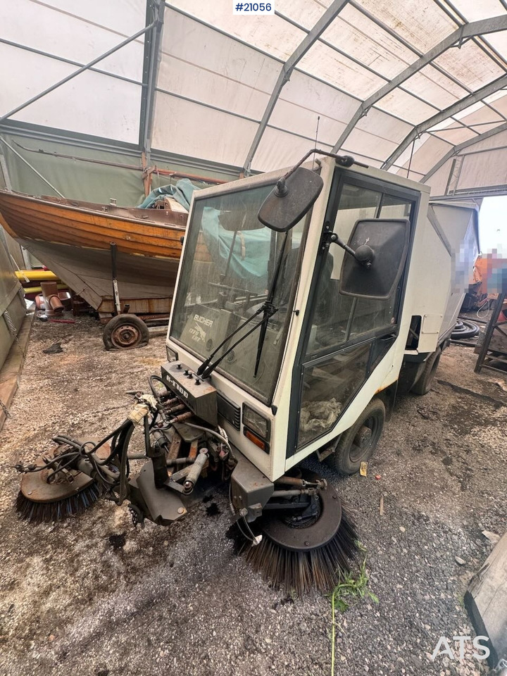 Bucher K-1700 - Balayeuse de voirie: photos 3 Bucher K-1700 - Balayeuse de voirie: photos 3