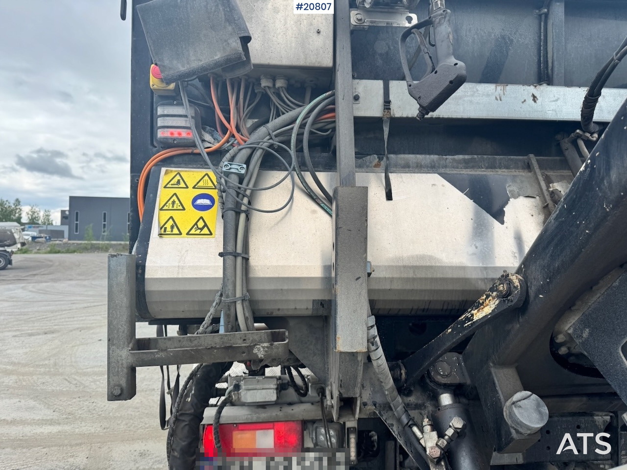 Camion, Travaux routiers Volvo FE320: photos 26 Camion, Travaux routiers Volvo FE320: photos 26