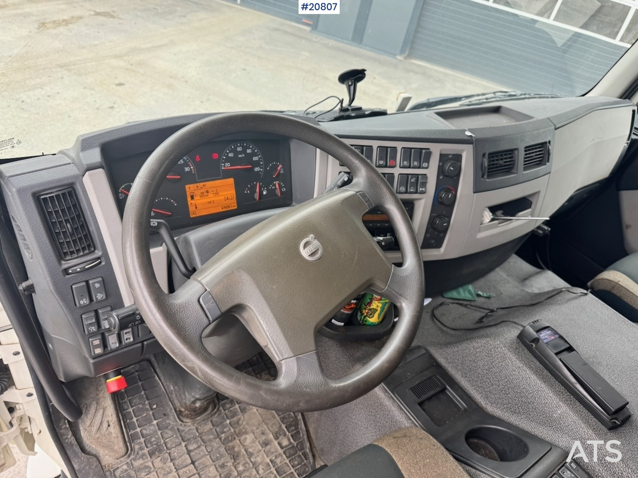 Camion, Travaux routiers Volvo FE320: photos 44 Camion, Travaux routiers Volvo FE320: photos 44