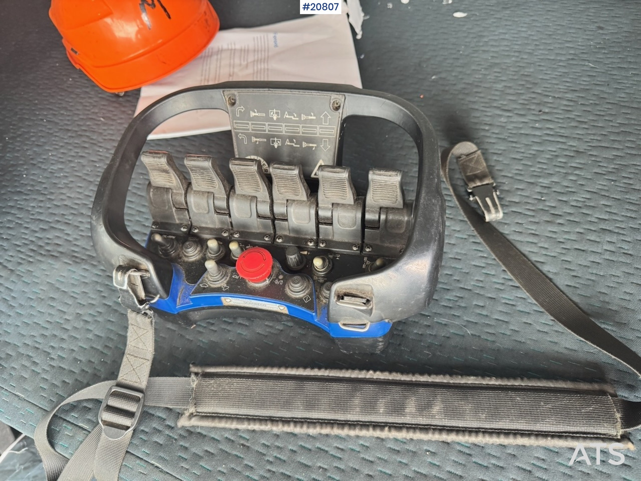 Camion, Travaux routiers Volvo FE320: photos 38 Camion, Travaux routiers Volvo FE320: photos 38