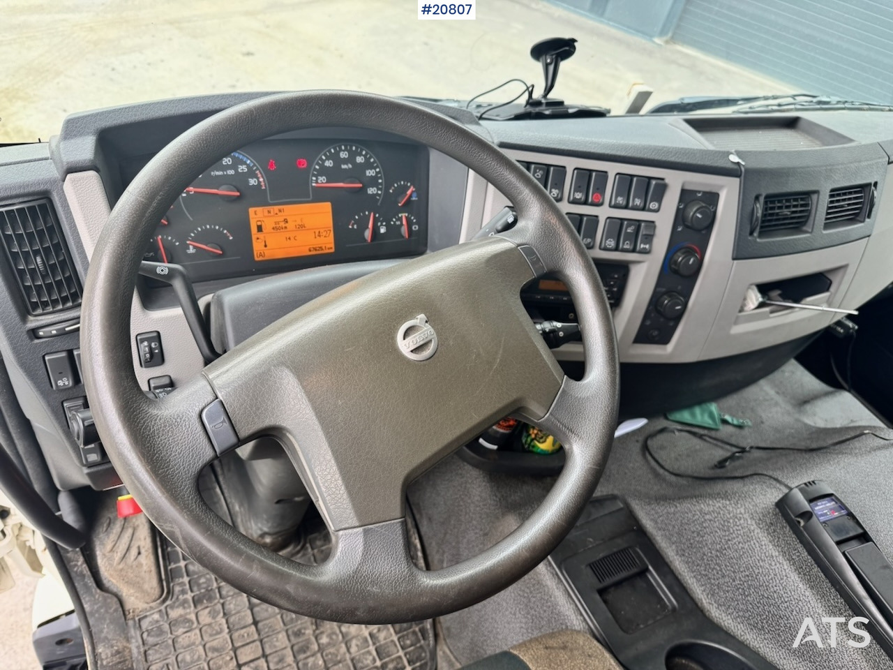 Camion, Travaux routiers Volvo FE320: photos 39 Camion, Travaux routiers Volvo FE320: photos 39