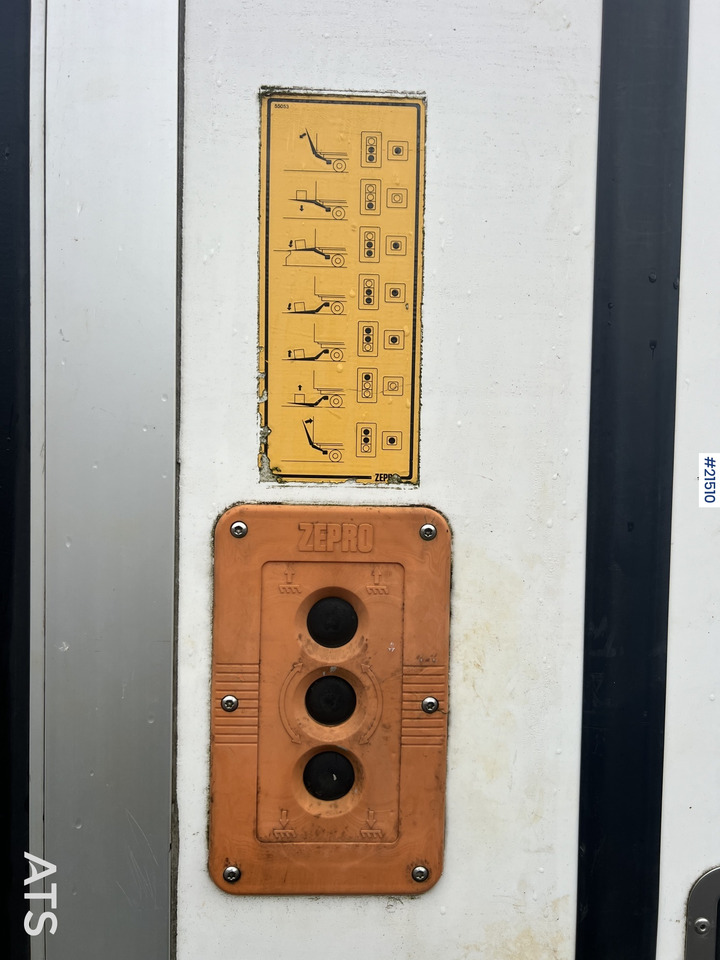 Camion fourgon DAF LF 45 4x2 Skapbil m/ lift Rep.Objekt: photos 44