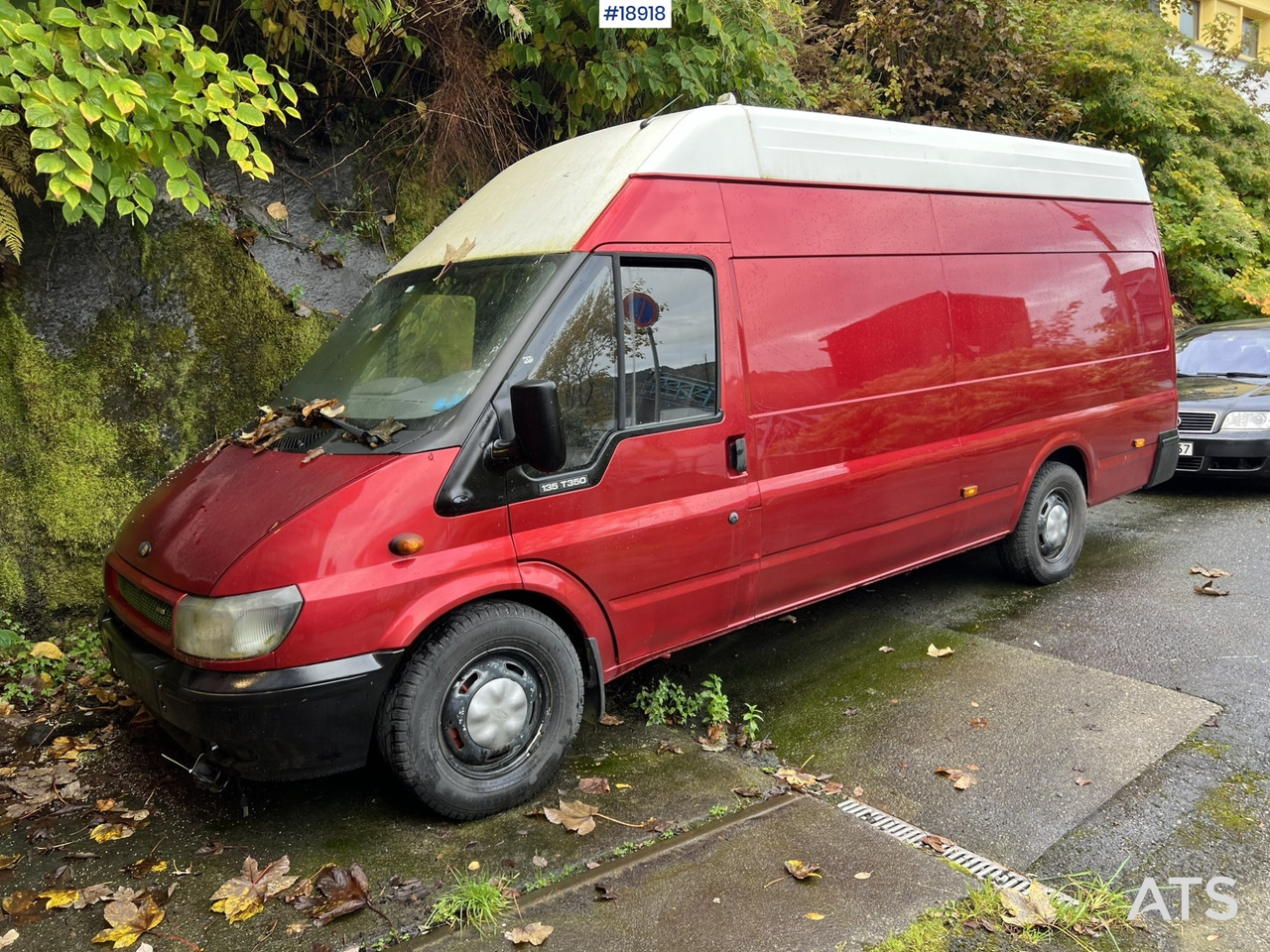 Fourgon utilitaire Ford Transit