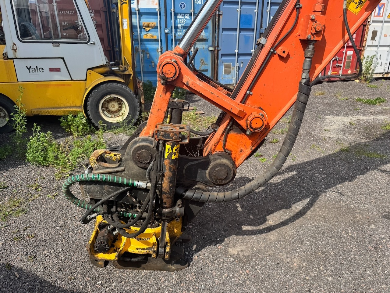 Pelle sur pneus Hitachi ZX140W-5B: photos 18