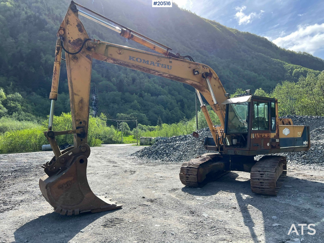 Komatsu PC200-3 - Pelle: photos 2 Komatsu PC200-3 - Pelle: photos 2