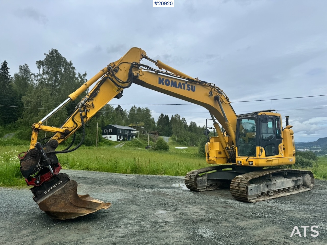 Komatsu PC229USLC-11 - Pelle sur chenille: photos 1 Komatsu PC229USLC-11 - Pelle sur chenille: photos 1